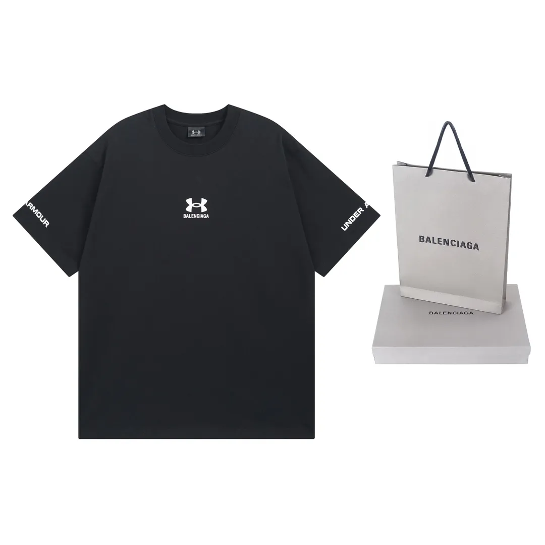 【 . Quality】BALENCI*GA/ Under Armour T # SS 25 New Arrival。 ， 。 。 ZP 。 260 ， . ， 。 。Classic LOGO ， ， ， 。 . 。 OS . Same Style ：BL 253621 ：Black Size：XS S M L